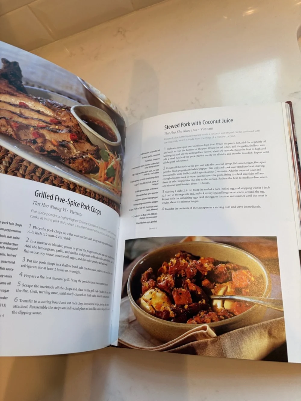 Williams-Sonoma Savoring Meat & Poultry Cookbook - Brown and Gold Cover